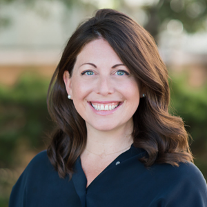 Rebecca Silvers headshot